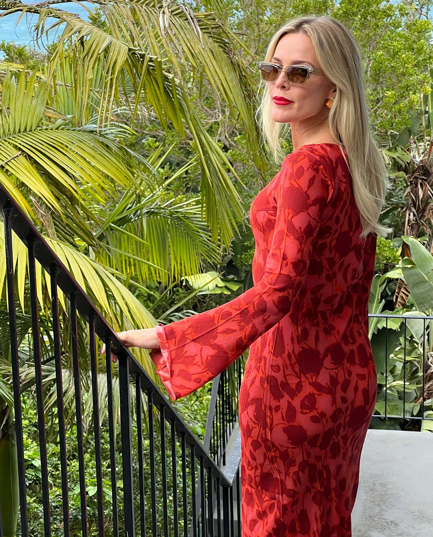 realisation par red long sleeve dress Realisation Par The Gia Dress Red Floral Size S, M & L